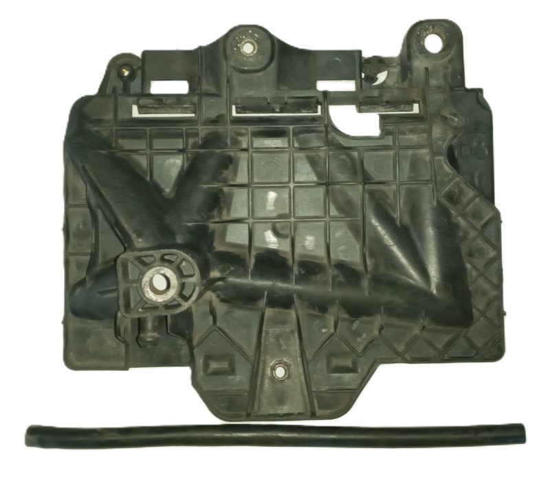 VW Polo 9n 20003-2009 petrol 1.4/1.6/Polo Vivo 2010-2017 petrol 1.4/1.6 /Polo 6 2010-2017 petrol 1.4/1.6 Used OEM Battery Box 6Q0 915 331