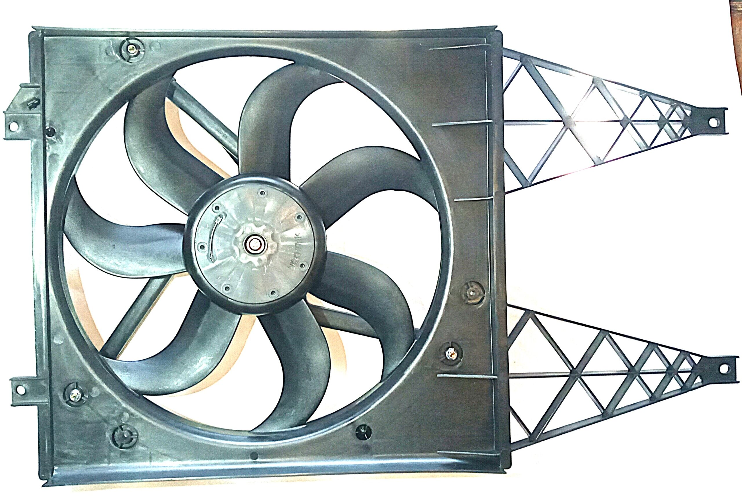 VW Polo9N 2006 - 2009, Vivo 2010 - 2017, Radiator Fan assembly, 3 pin new, non-OEM